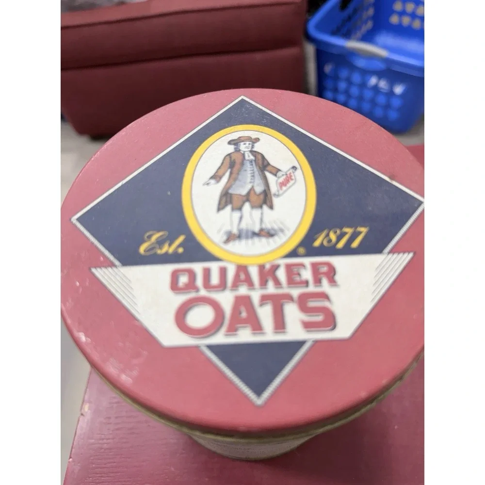 Quaker Oats Tin Canister ~ Finest Quality Recipes ~ Vintage 1992 Limited Edition